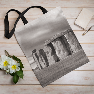 Lina vai kokvilnas auduma maisiņš «Noslēpumainā Stonhendža» | Kolekcija «Melnbalts»